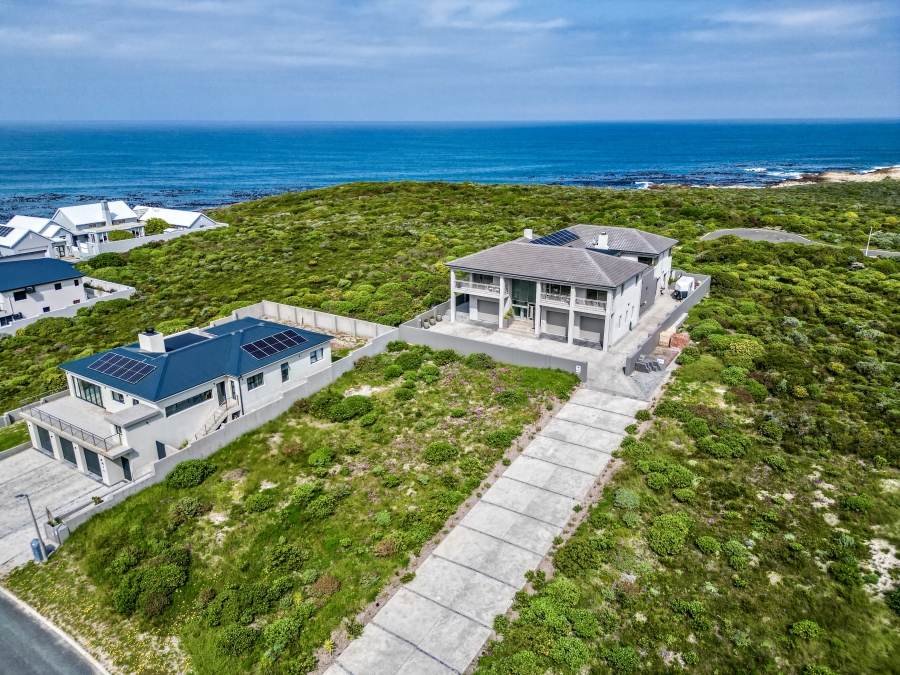 6 Bedroom Property for Sale in Kleinbaai Western Cape